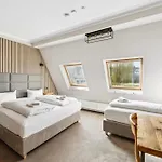 Hotel Comenius 3*