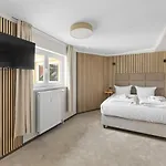 Hotel Comenius 3*